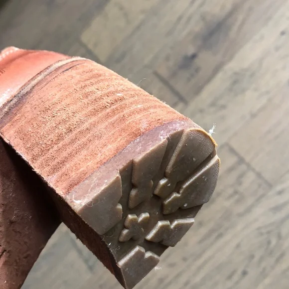 Frye Lace Up Tan Leather Boots women’s Sz 8 - Picture 9 of 14